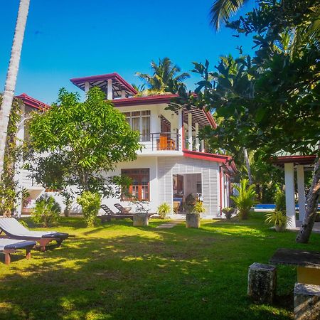 Villa A.Sms Induruwa Exteriér fotografie