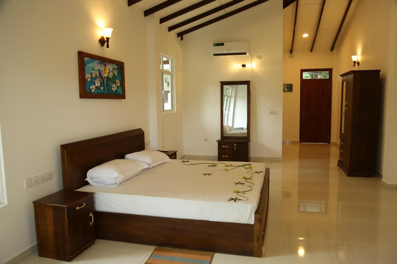 Villa A.Sms Induruwa Exteriér fotografie