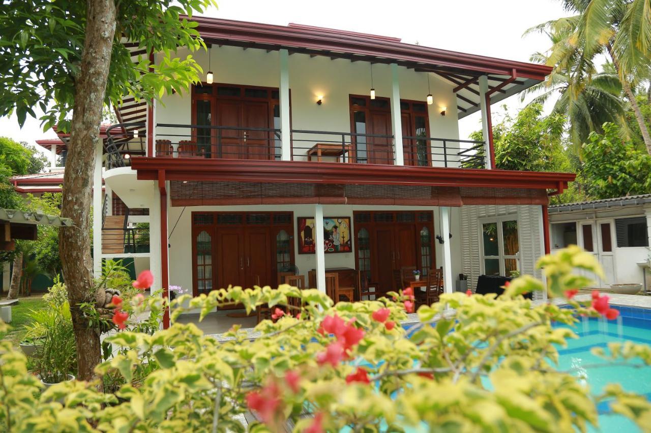 Villa A.Sms Induruwa Exteriér fotografie