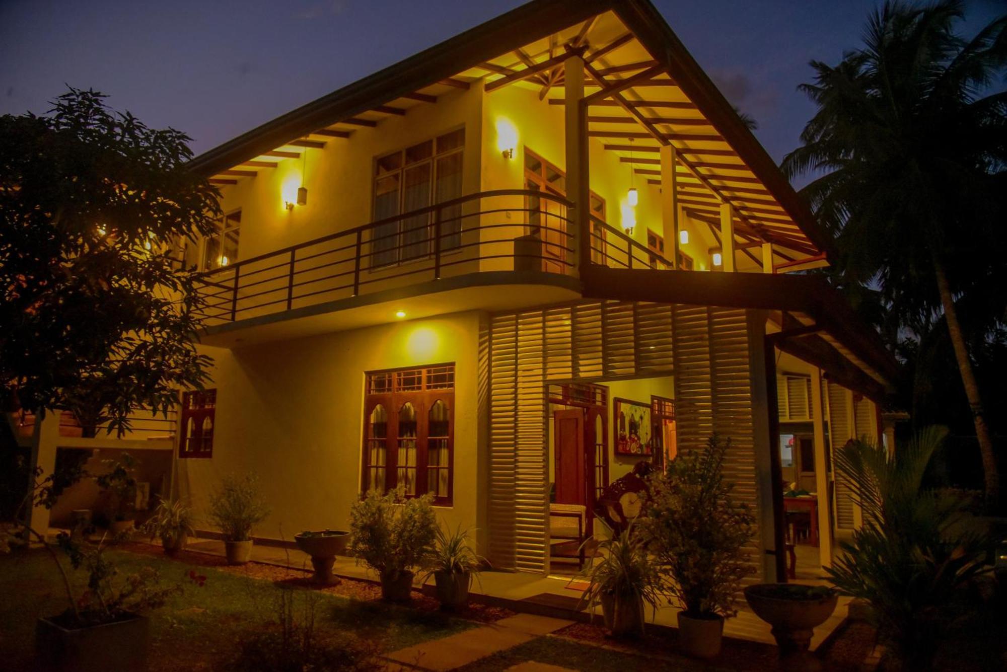 Villa A.Sms Induruwa Exteriér fotografie