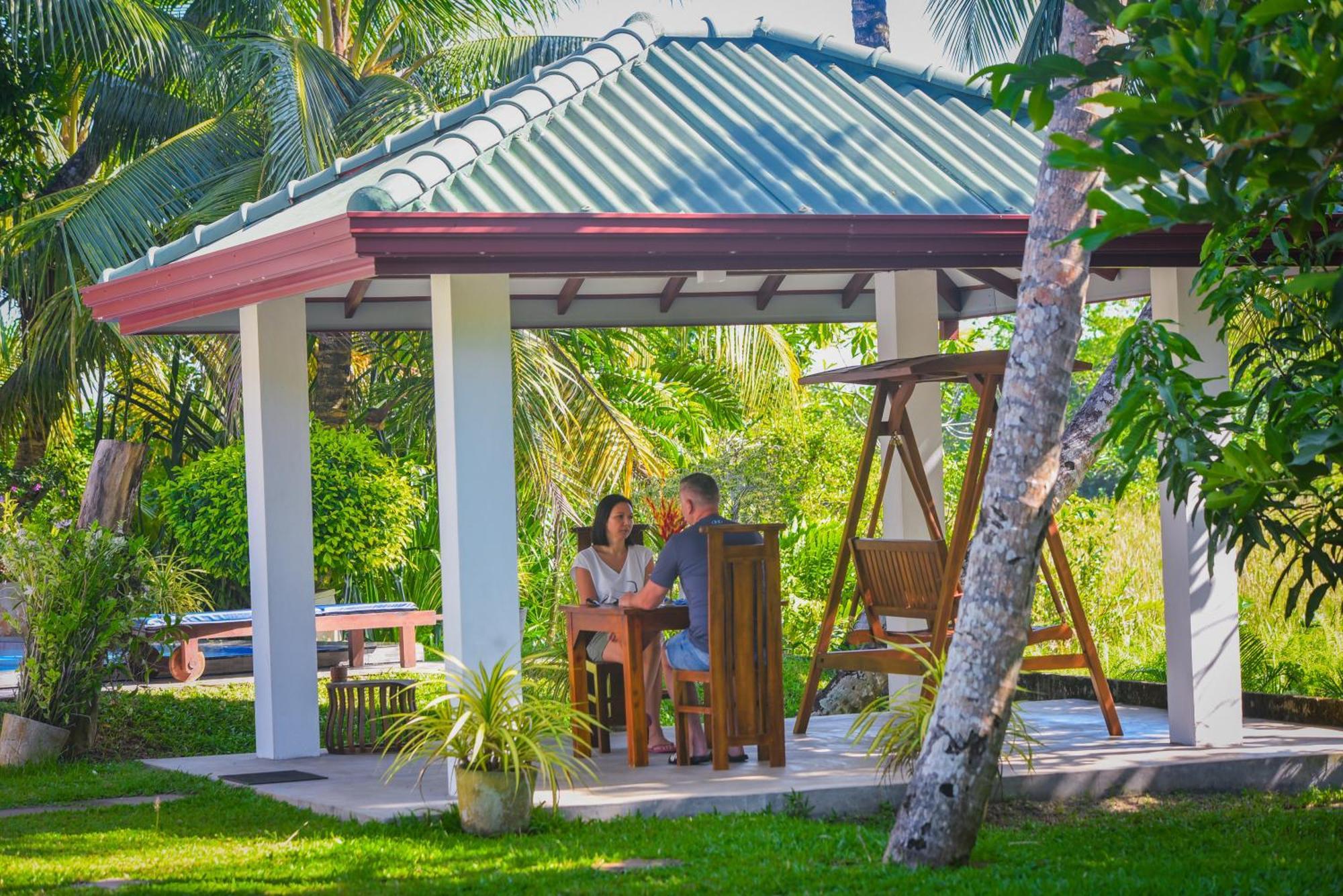 Villa A.Sms Induruwa Exteriér fotografie